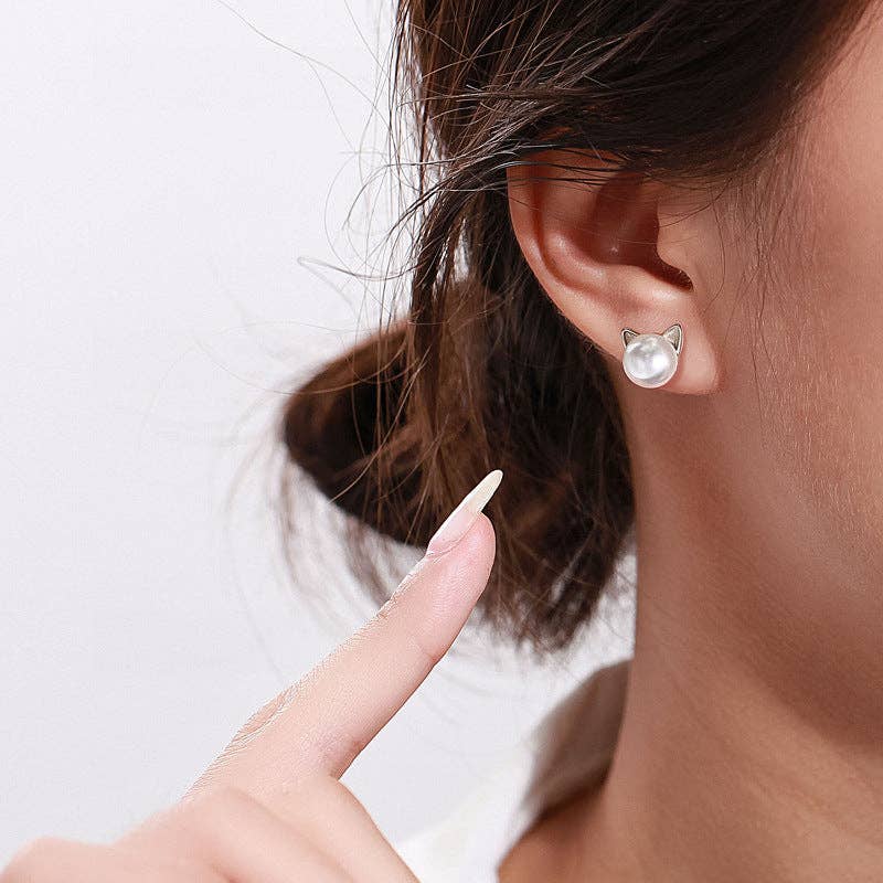 Dainty Cute Cat Pearl Stud Earrings in 925 Sterling Silver: Rose gold