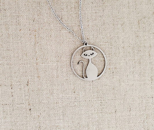 Mod Cat Circle Necklace